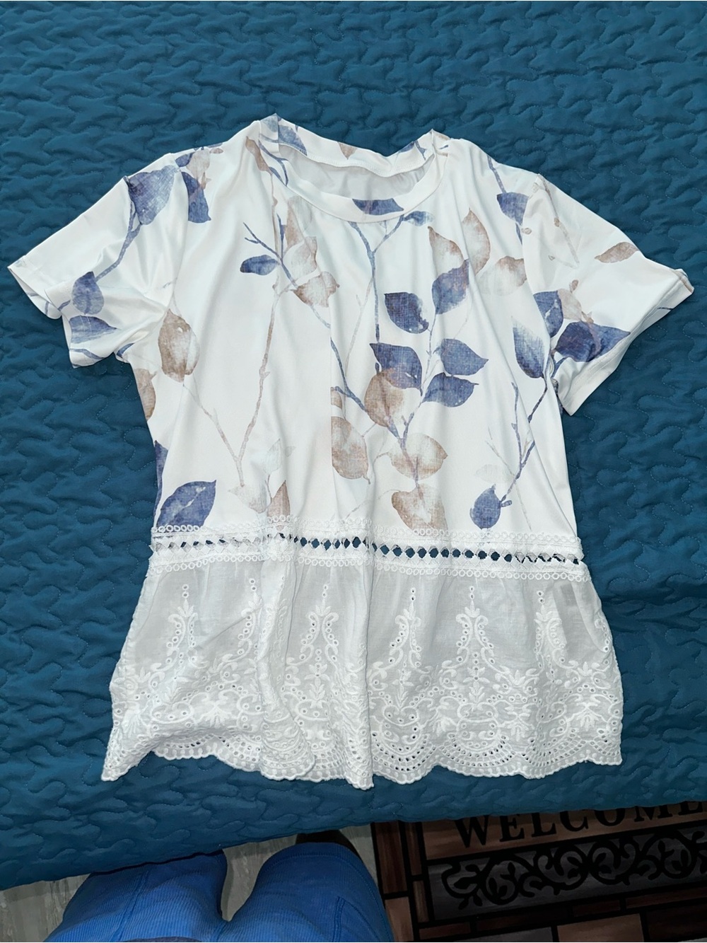 Floral Lace-Hem Short Sleeve Top in White with Blue & Tan Leaf Print